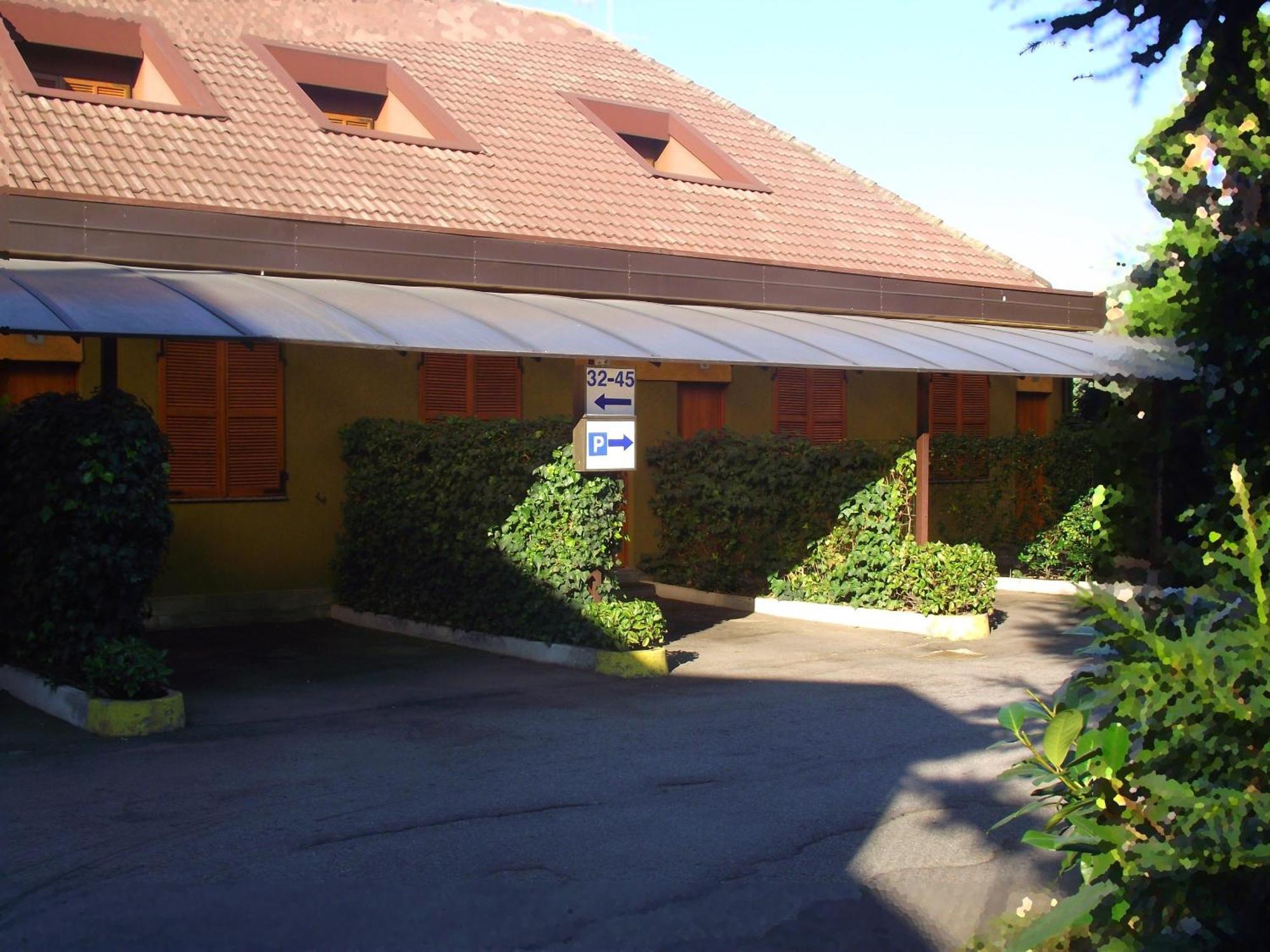 Hotel Motel Ovest Vittuone Екстер'єр фото