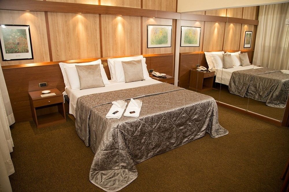 Hotel Motel Ovest Vittuone Екстер'єр фото