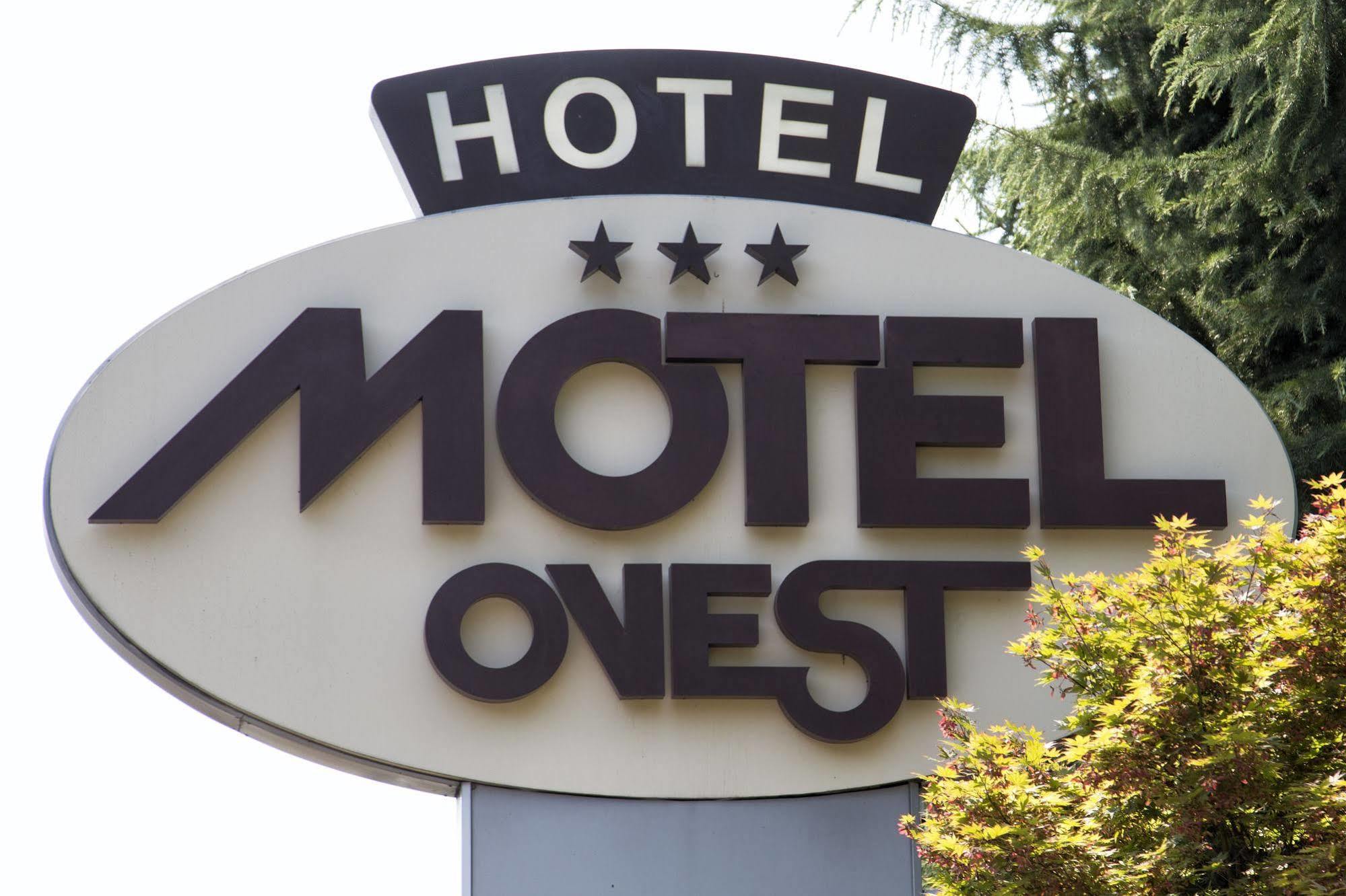 Hotel Motel Ovest Vittuone Екстер'єр фото
