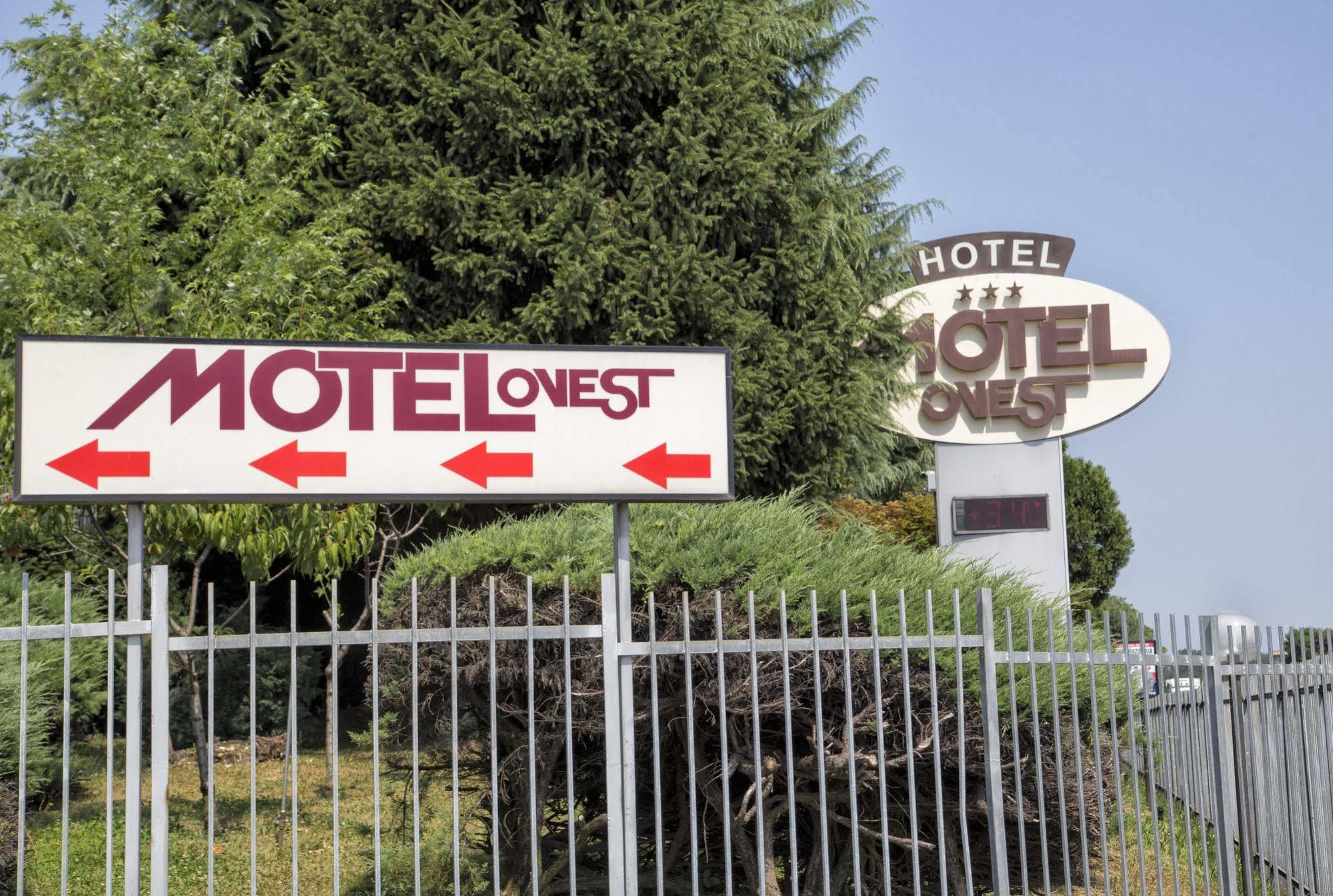 Hotel Motel Ovest Vittuone Екстер'єр фото