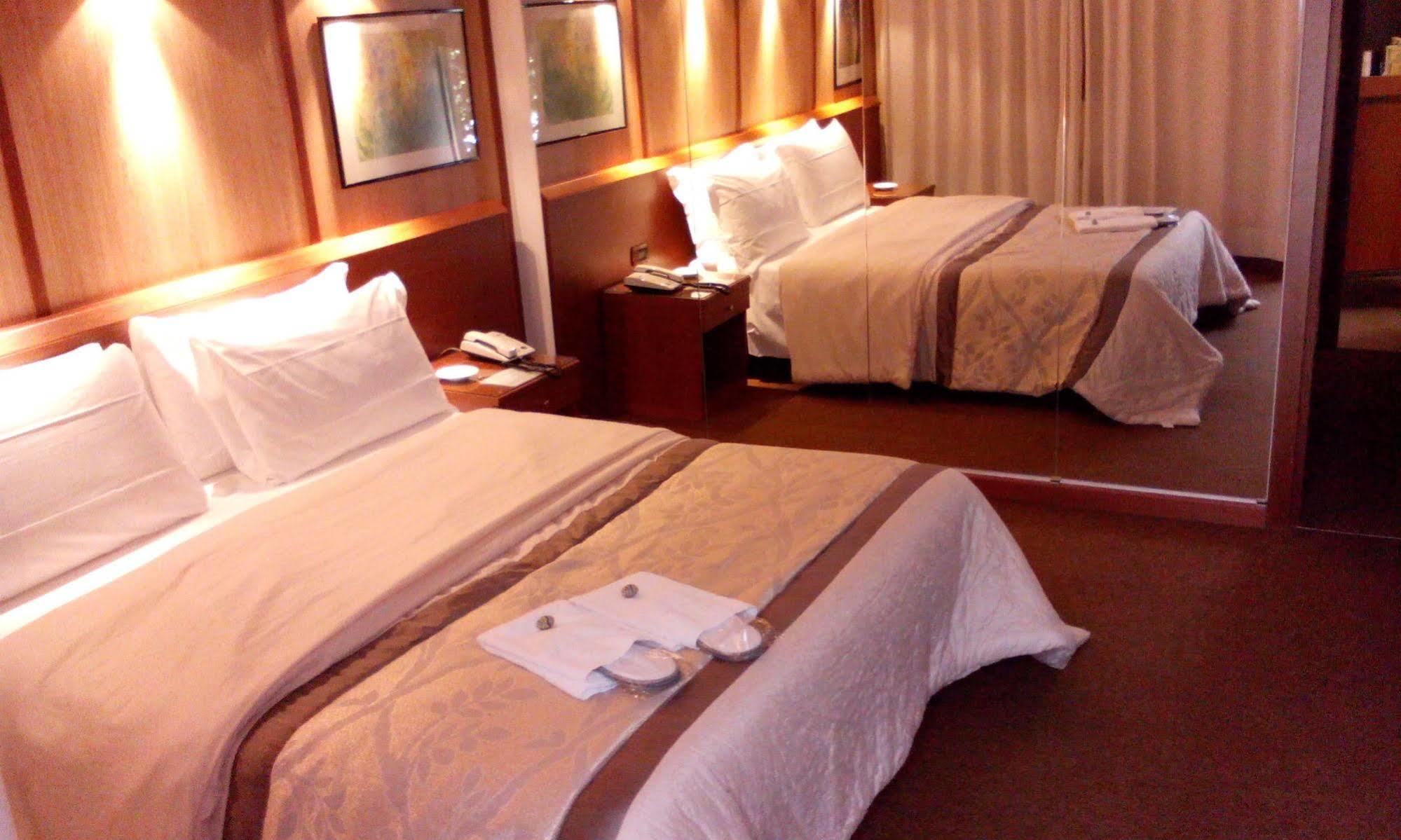 Hotel Motel Ovest Vittuone Екстер'єр фото